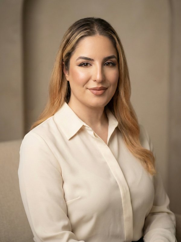 Alexandra Toth, psihoterapeut și consilier psihologic